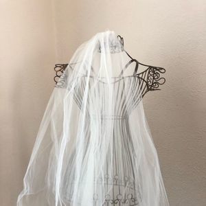 Vera Wang Tulle veil
